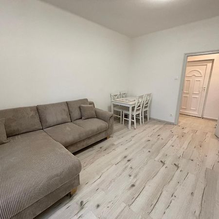 Malompark Apartman With Free Parking 德布勒森 外观 照片